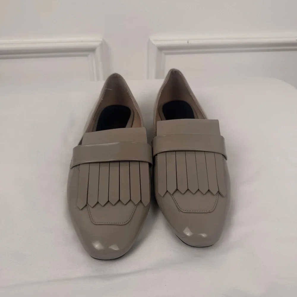 Mango MNG Taupe Grey Patent Kiltie Fringe Loafers Almond Toe‎ Flats EU 37